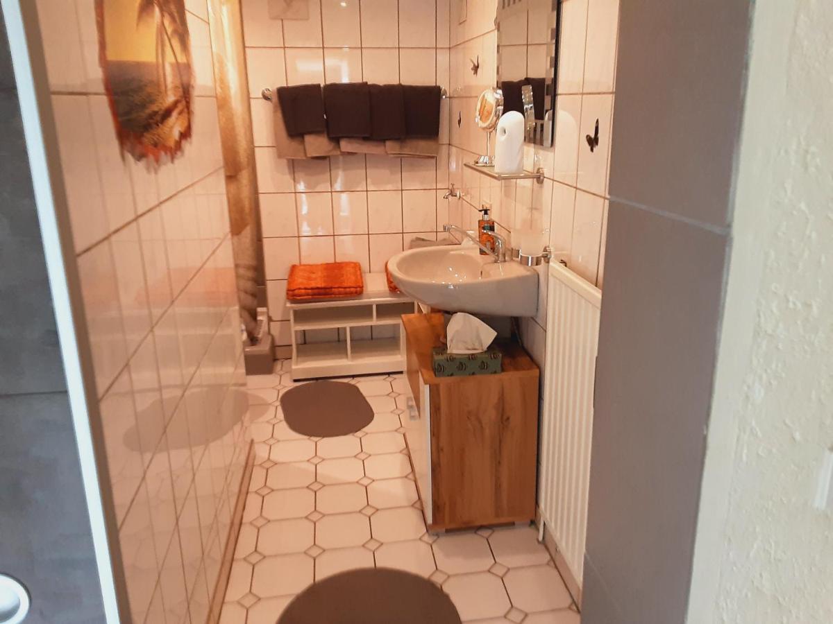Zum Goldenen Tal Apartment Grafendhron Luaran gambar