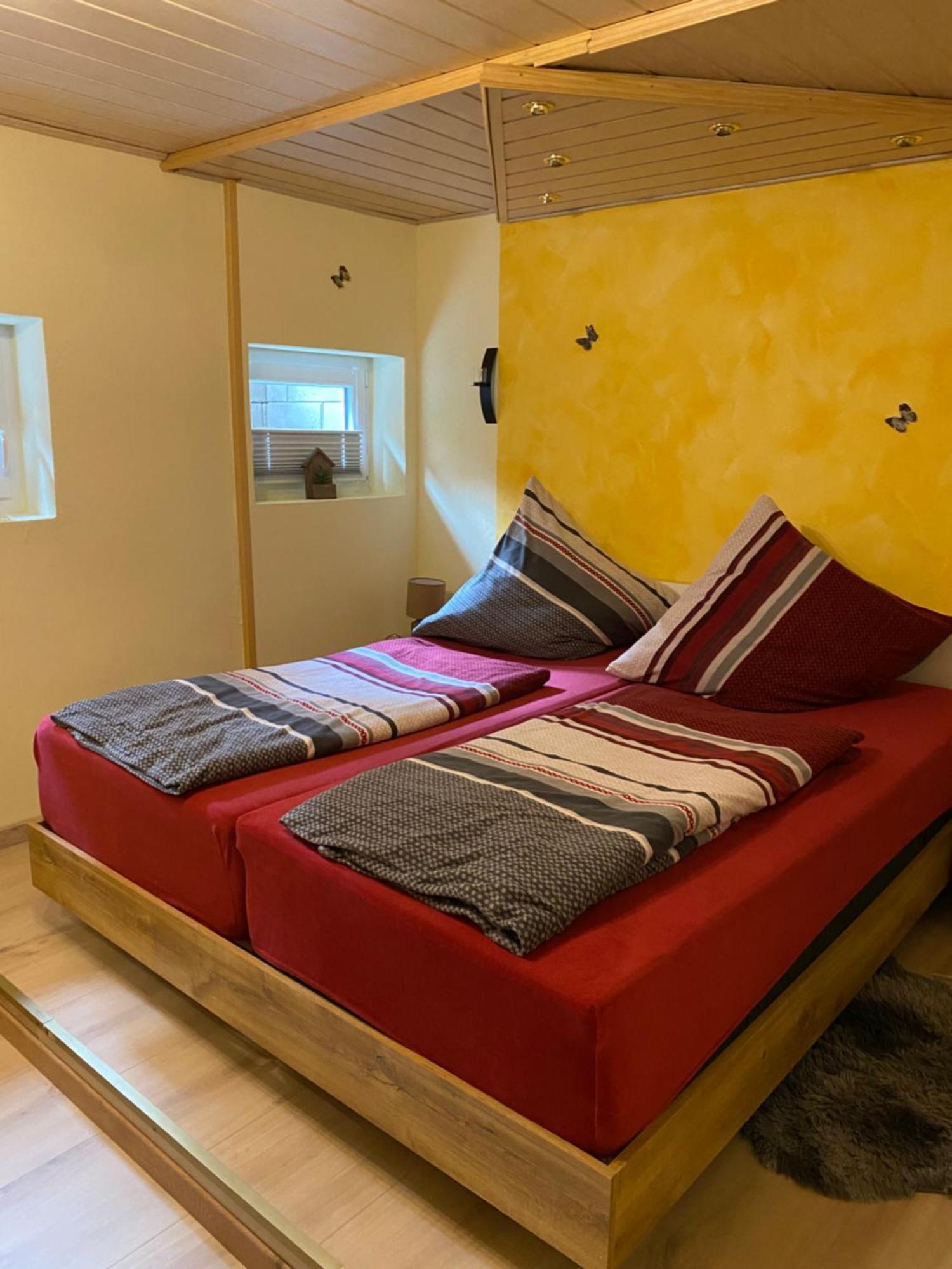 Zum Goldenen Tal Apartment Grafendhron Luaran gambar